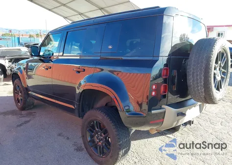 2021 Land Rover Defender 110 X-Dynamic Se z USA, uszkodzony, nr VIN SALE27RU5M2040706